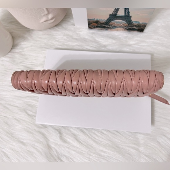 Miu Miu
Pink continental wallet - Picture 3 of 16